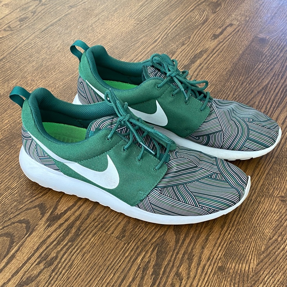Nike Men’s Roshe Run Shoe